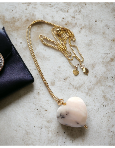 Collier Coeur en Opale Rose une grave pollution 